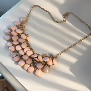 BEAUTIFUL CHUNKY NECKLACE